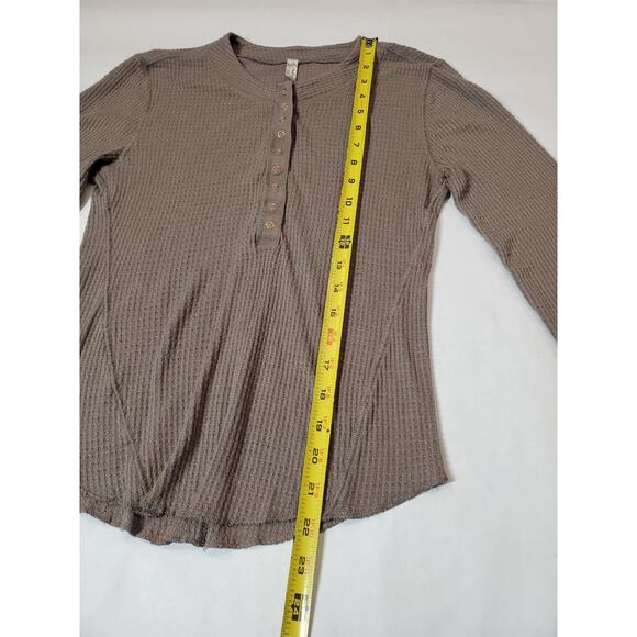 Free People Womens Medium Top One Of The Girls Henley Snap Front Waffle Brown - Picture 9 of 11